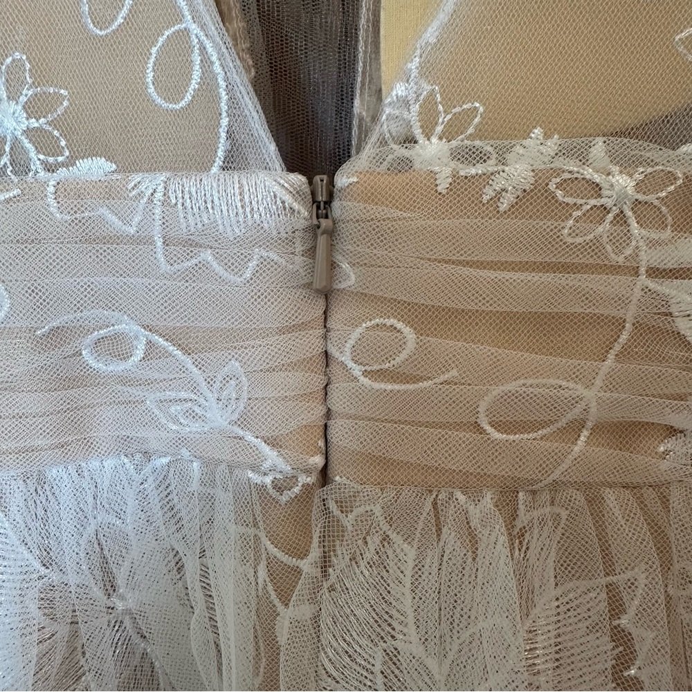 Hebeos White Nude A-line Appliqué Tulle Illusion Princess Wedding Gown - Picture 11 of 16